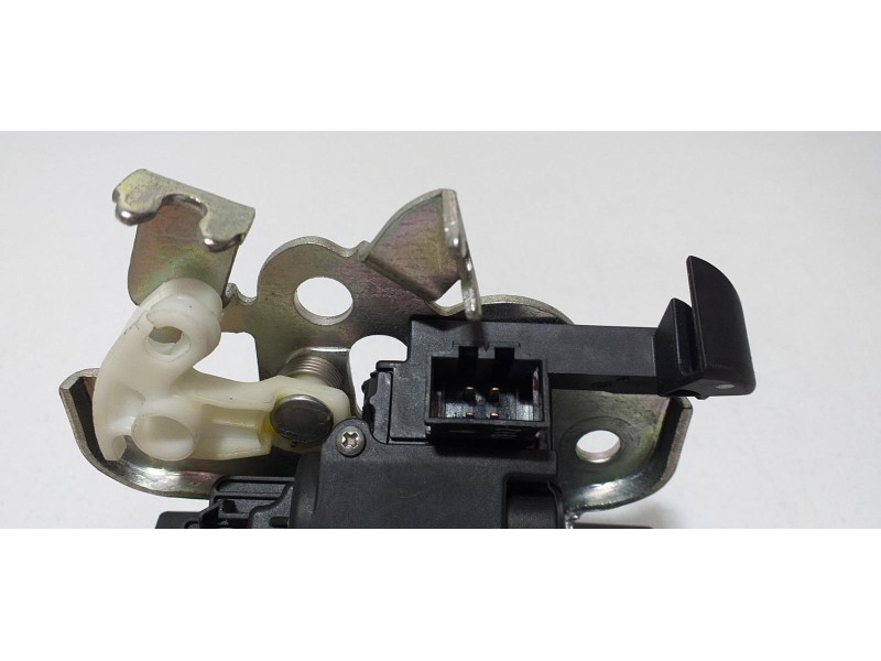 Recambio de cerradura maletero / porton para audi q3 (8u) 2.0 tfsi (155kw) ambition quattro referencia OEM IAM 8U0827520 62202 