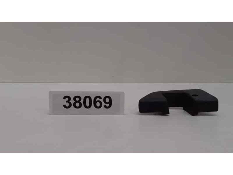 Recambio de molduras traseras para mercedes-benz clase e (w211) berlina 2.6 cat referencia OEM IAM A2117230524 38069 