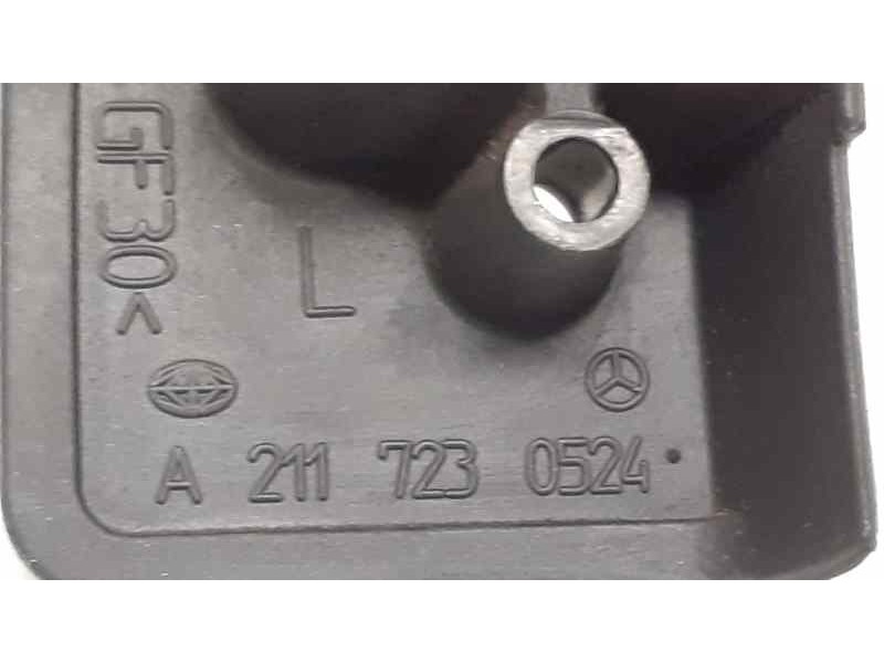 Recambio de molduras traseras para mercedes-benz clase e (w211) berlina 2.6 cat referencia OEM IAM A2117230524 38069 