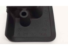 Recambio de molduras traseras para mercedes-benz clase e (w211) berlina 2.6 cat referencia OEM IAM A2117230624 38070  2
