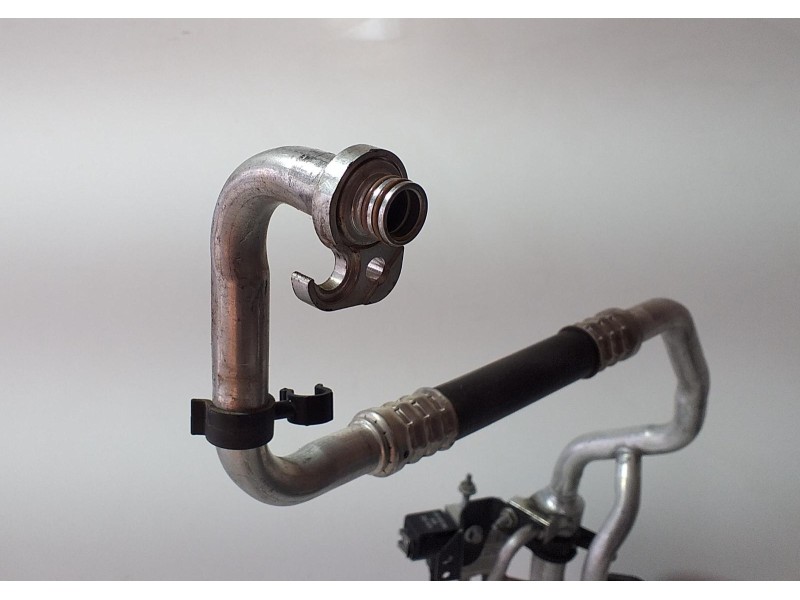 Recambio de tubos aire acondicionado para land rover range rover sport autobiography hybrid referencia OEM IAM CPLA-7L575-AA 708