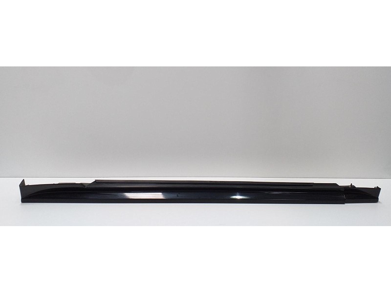 Recambio de estribo para ford mustang gt cabrio referencia OEM IAM XR336310154 62207 