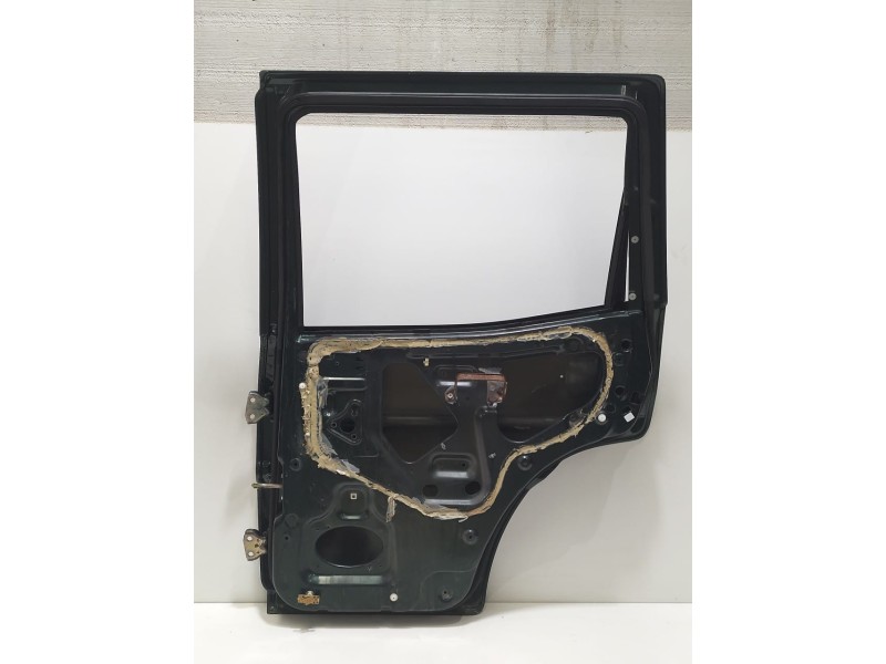 Recambio de puerta trasera derecha para nissan terrano/terrano.ii (r20) comfort referencia OEM IAM TD27TI 79247 