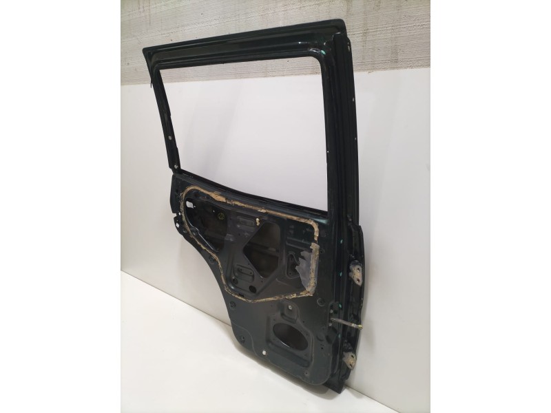 Recambio de puerta trasera izquierda para nissan terrano/terrano.ii (r20) comfort referencia OEM IAM 821017F631 79248 