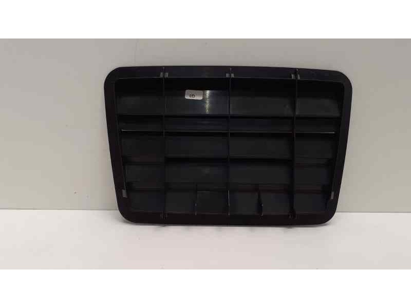 Recambio de molduras traseras para mercedes-benz clase e (w211) berlina 2.6 cat referencia OEM IAM A2118310236 38099 