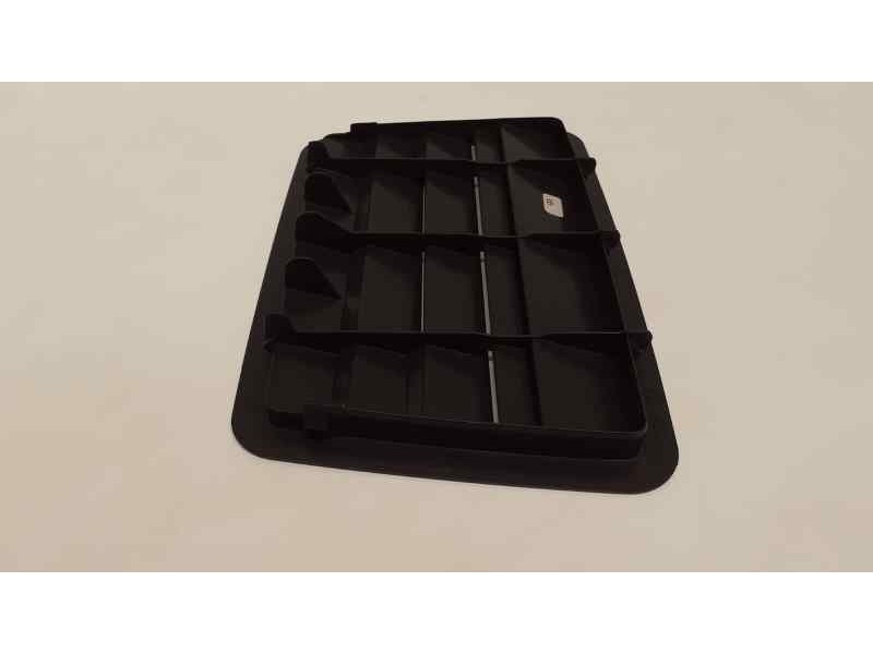 Recambio de molduras traseras para mercedes-benz clase e (w211) berlina 2.6 cat referencia OEM IAM A2118310236 38099 