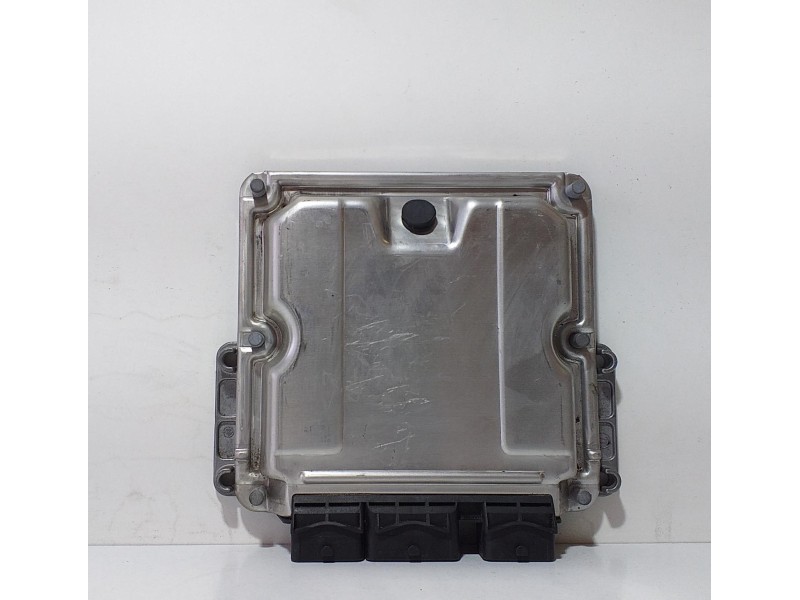 Recambio de centralita motor uce para citroën c5 berlina 2.0 hdi 90 sx/sx automático referencia OEM IAM 9652183880 70846 R