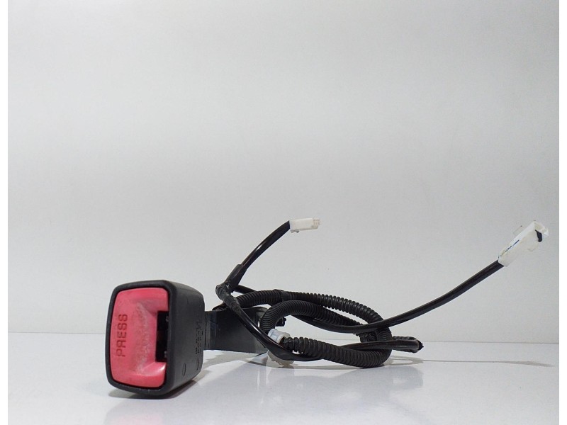 Recambio de cinturon seguridad delantero derecho para toyota corolla verso (r1) 2,2 d-4d sport referencia OEM IAM 2ADFHV 62284 