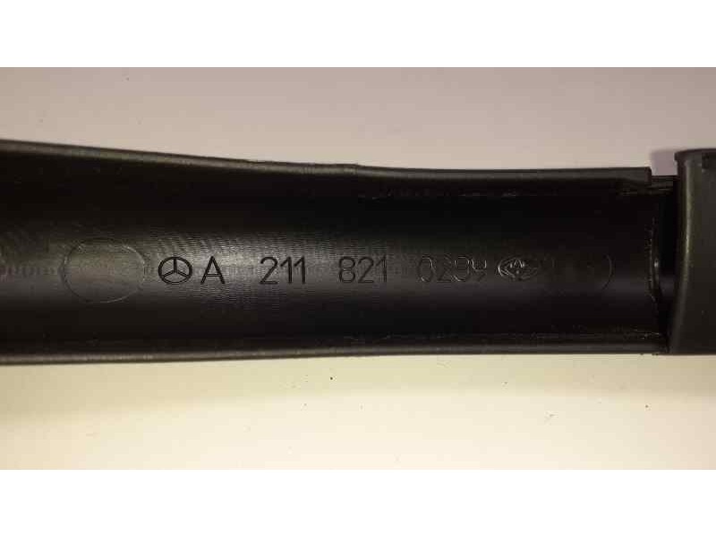 Recambio de molduras traseras para mercedes-benz clase e (w211) berlina 2.6 cat referencia OEM IAM A2118210289 38110 