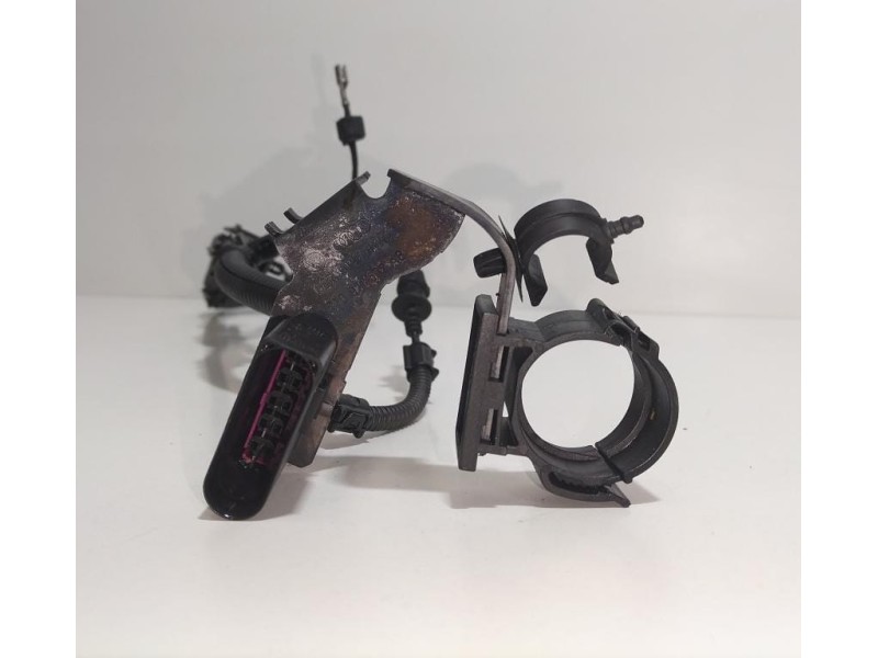 Recambio de caja reles / fusibles para volkswagen t5 bus 2.5 tdi referencia OEM IAM 070971502K 79304 