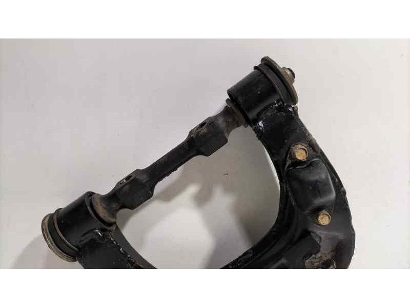 Recambio de brazo suspension superior delantero derecho para mitsubishi l 200 (k6/7) 2500 td glx (4-ptas.) referencia OEM IAM 4D