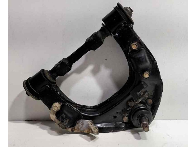 Recambio de brazo suspension superior delantero derecho para mitsubishi l 200 (k6/7) 2500 td glx (4-ptas.) referencia OEM IAM 4D