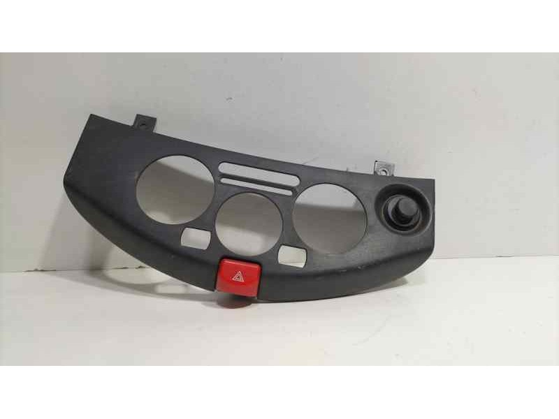 Recambio de molduras delanteras para nissan micra (k12e) acenta referencia OEM IAM 27570AX200 82852 