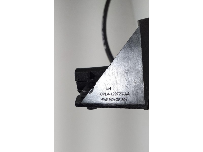 Recambio de cerradura capot para land rover range rover sport autobiography hybrid referencia OEM IAM CPLA16A938AA 70915 R