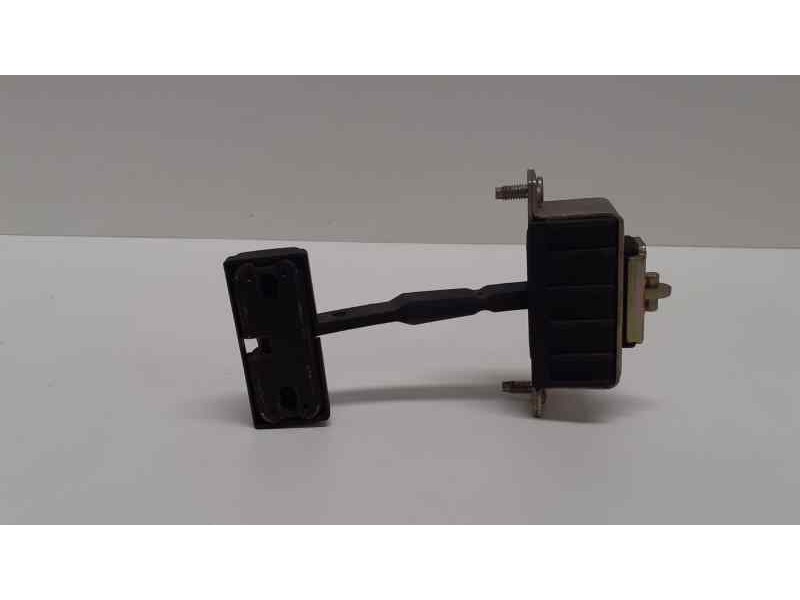 Recambio de retenedor puerta para mercedes-benz clase e (w211) berlina 2.6 cat referencia OEM IAM A2117300116 38145 