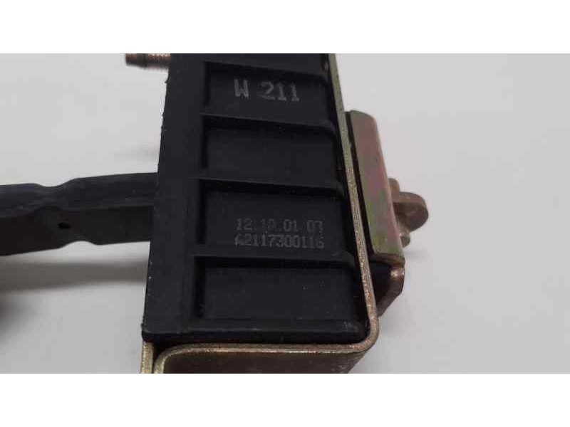 Recambio de retenedor puerta para mercedes-benz clase e (w211) berlina 2.6 cat referencia OEM IAM A2117300116 38145 