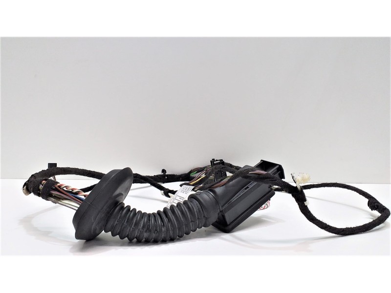 Recambio de puerta trasera derecha para bmw serie 3 touring (f31) 318d referencia OEM IAM 9366760 50819 