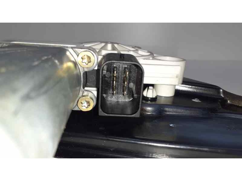 Recambio de elevalunas trasero izquierdo para mercedes-benz clase e (w211) berlina 2.6 cat referencia OEM IAM A2117300146 38160 