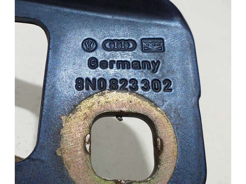 Recambio de capot para audi tt (8n3/8n9) 3.2 quattro coupe referencia OEM IAM 8N0823302 62423 
