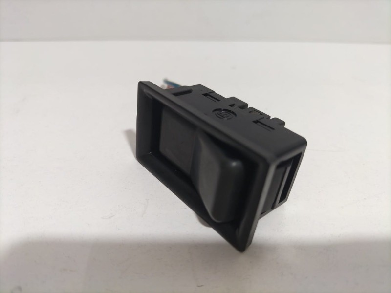 Recambio de interruptor para toyota land cruiser j7 techo rigido motor toyota referencia OEM IAM D2L 79328 