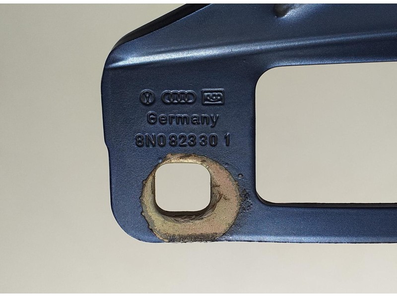 Recambio de capot para audi tt (8n3/8n9) 3.2 quattro coupe referencia OEM IAM 8N0823301 62424 