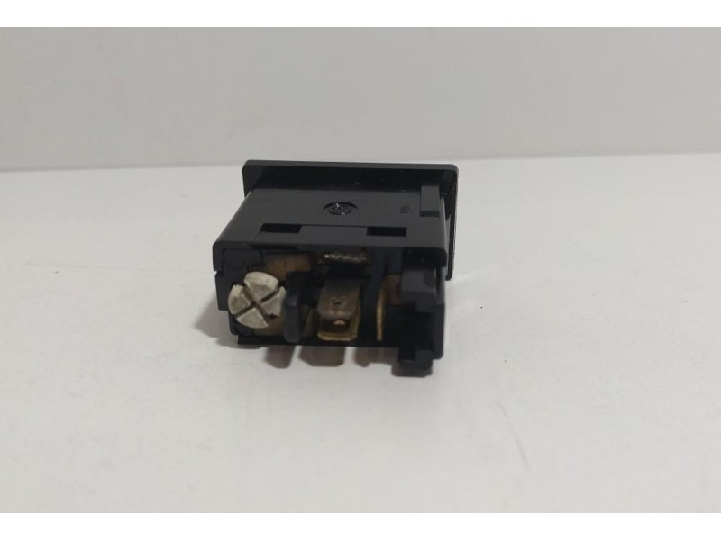Recambio de interruptor para toyota land cruiser j7 techo rigido motor toyota referencia OEM IAM D2L 79329 