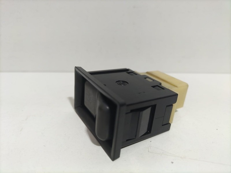 Recambio de interruptor para toyota land cruiser j7 techo rigido motor toyota referencia OEM IAM D2L 79331 