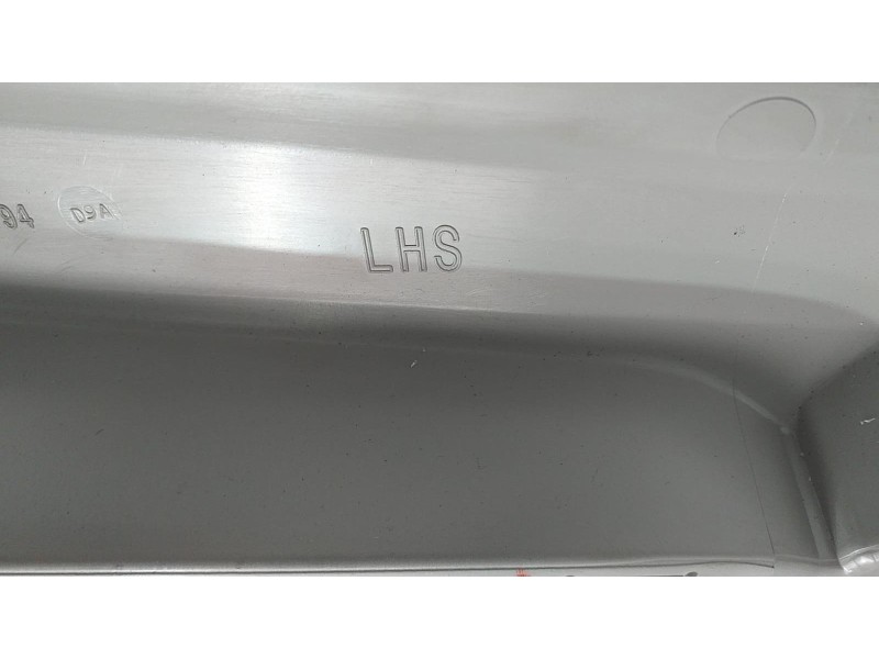 Recambio de molduras traseras para bmw serie 3 touring (f31) 318d referencia OEM IAM 51437240687 50858 