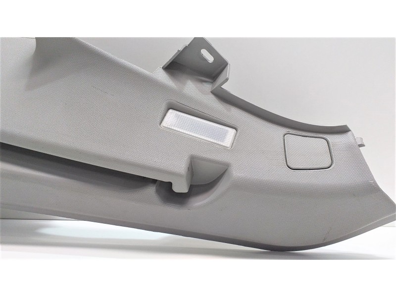 Recambio de molduras traseras para bmw serie 3 touring (f31) 318d referencia OEM IAM 51437240687 50858 
