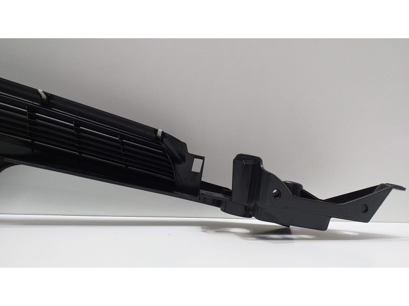 Recambio de molduras traseras para bmw serie 3 touring (f31) 318d referencia OEM IAM 51477238877 50860 