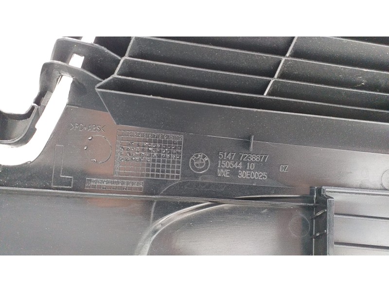 Recambio de molduras traseras para bmw serie 3 touring (f31) 318d referencia OEM IAM 51477238877 50860 