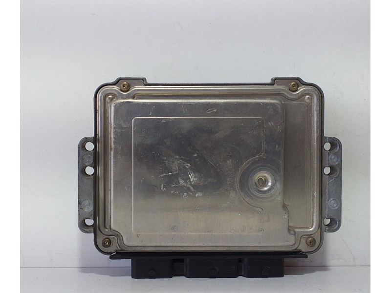 Recambio de centralita motor uce para renault megane ii berlina 3p confort dynamique referencia OEM IAM 8200184294 71076 R