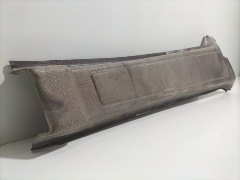 Recambio de molduras delanteras para toyota land cruiser j7 techo rigido motor toyota referencia OEM IAM D2L 79339 