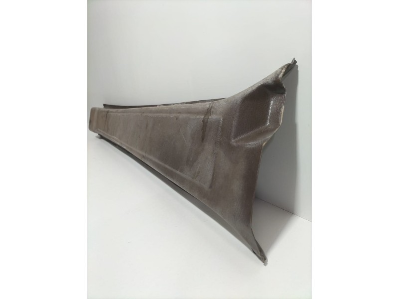 Recambio de molduras delanteras para toyota land cruiser j7 techo rigido motor toyota referencia OEM IAM D2L 79339 