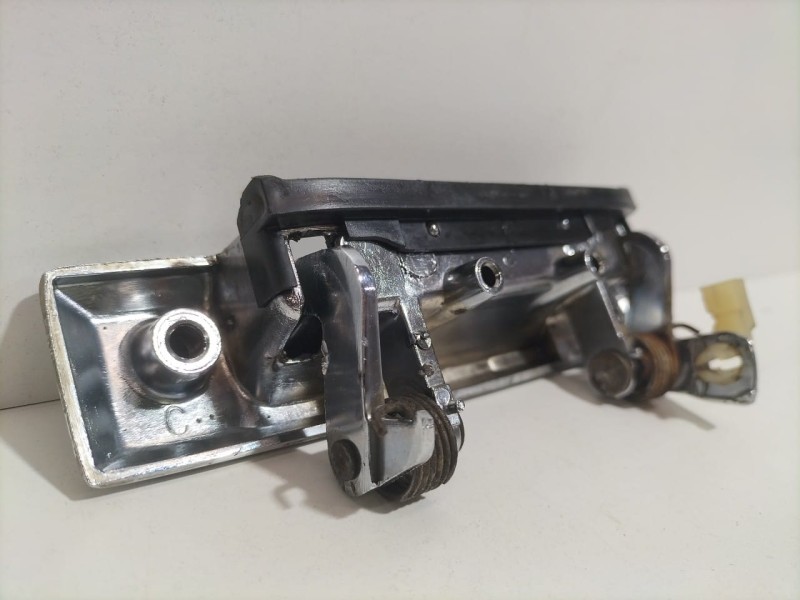 Recambio de maneta exterior porton para toyota land cruiser j7 techo rigido motor toyota referencia OEM IAM 6922032010 79340 