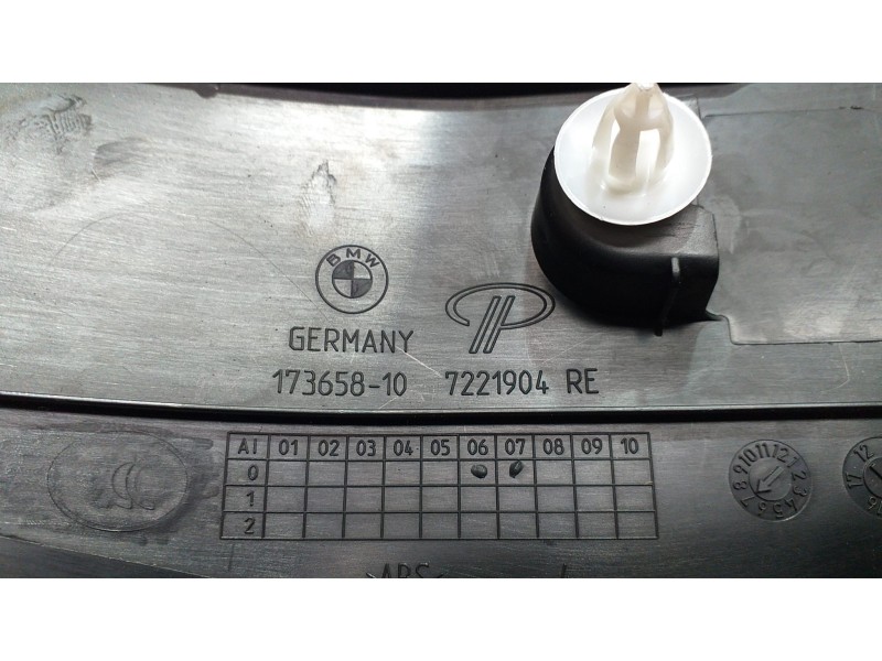 Recambio de molduras delanteras para bmw serie 3 touring (f31) 318d referencia OEM IAM 7221904 50867 