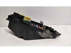 Recambio de caja reles / fusibles para mg mg zr 100 d referencia OEM IAM YQE000710 82899  2