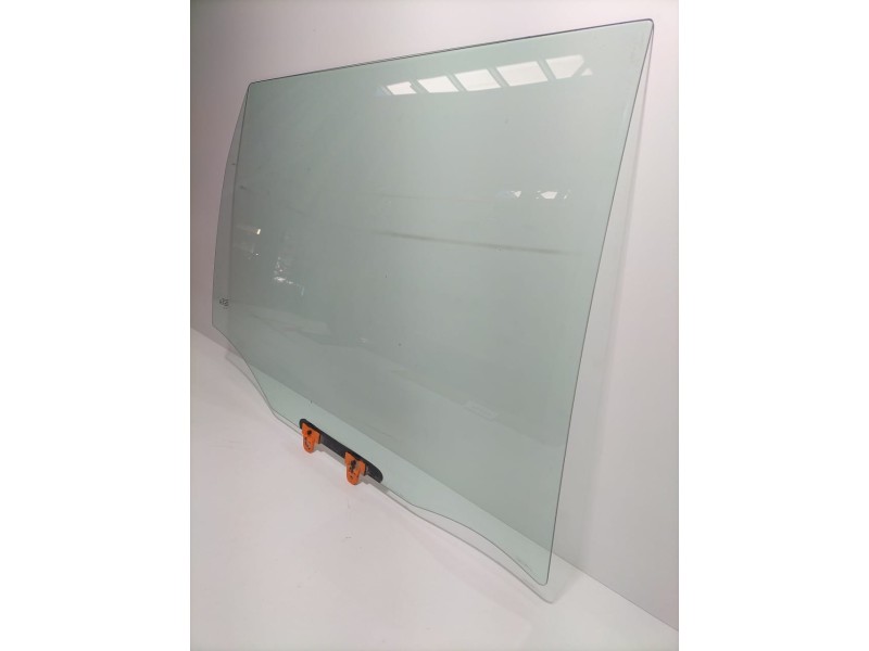 Recambio de luna trasera derecha para nissan terrano/terrano.ii (r20) referencia OEM IAM R20 79351 