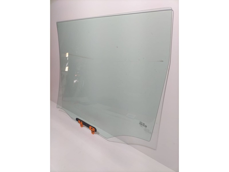 Recambio de luna trasera derecha para nissan terrano/terrano.ii (r20) referencia OEM IAM R20 79351 