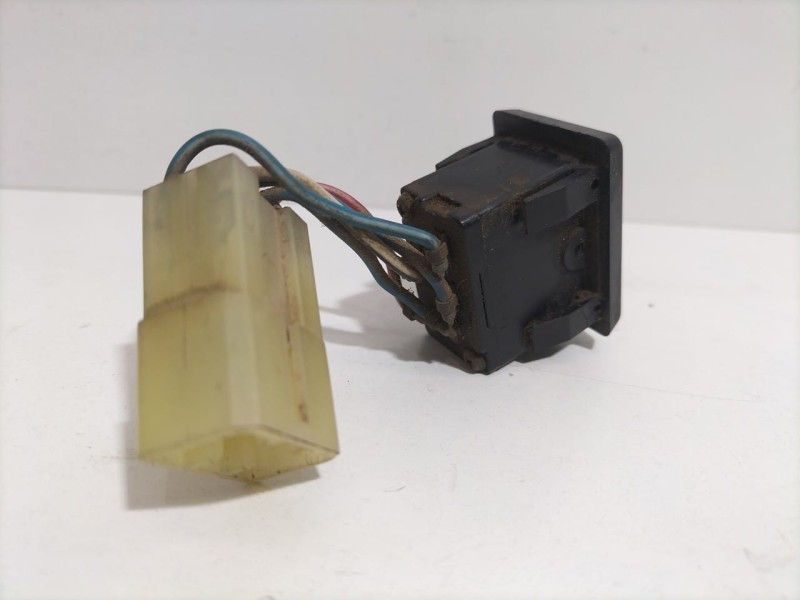 Recambio de interruptor para toyota land cruiser j7 techo rigido motor toyota referencia OEM IAM D2L 79342 