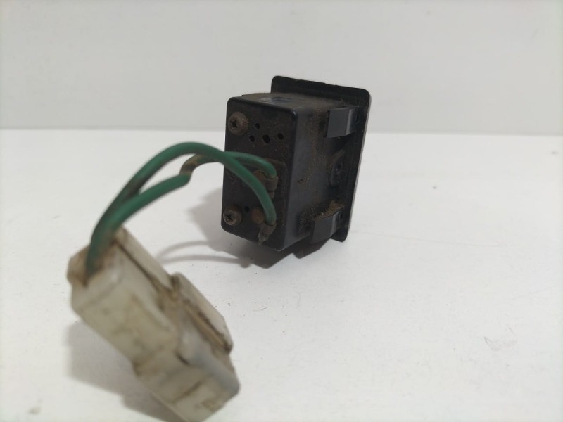 Recambio de interruptor para toyota land cruiser j7 techo rigido motor toyota referencia OEM IAM D2L 79343 