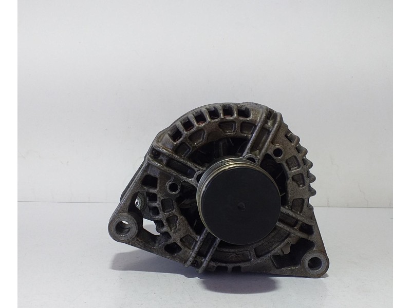 Recambio de alternador para opel corsa d ´´111 years´´ referencia OEM IAM 13266810 71107 R