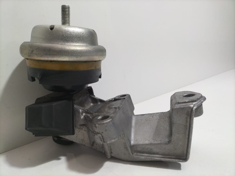 Recambio de soporte motor para peugeot 205 berlina referencia OEM IAM 9616027080 79353 