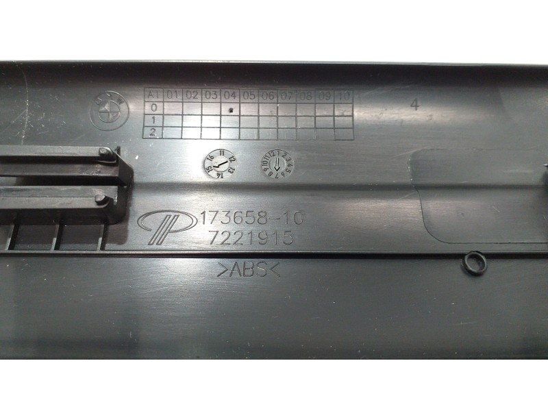 Recambio de molduras delanteras para bmw serie 3 touring (f31) 318d referencia OEM IAM 7221915 50886 