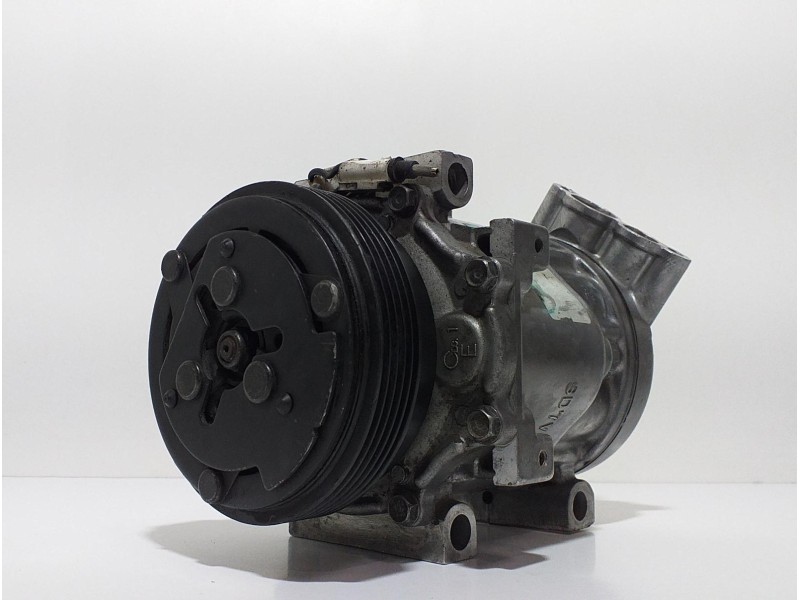 Recambio de compresor aire acondicionado para renault clio ii fase ii (b/cb0) 1.2 referencia OEM IAM 7700111182 62502 
