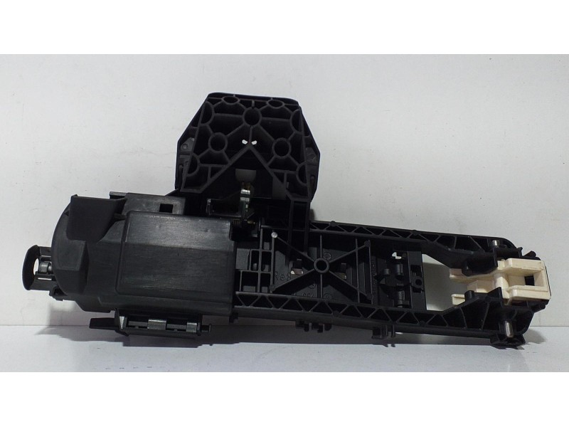 Recambio de maneta exterior delantera derecha para mercedes-benz clase a (w176) a 180 cdi blueefficiency (176.000) referencia OE Recambio de maneta exterior delantera derecha para mercedes-benz clase a (w176) a 180 cdi blueefficiency (176.000) referencia OE