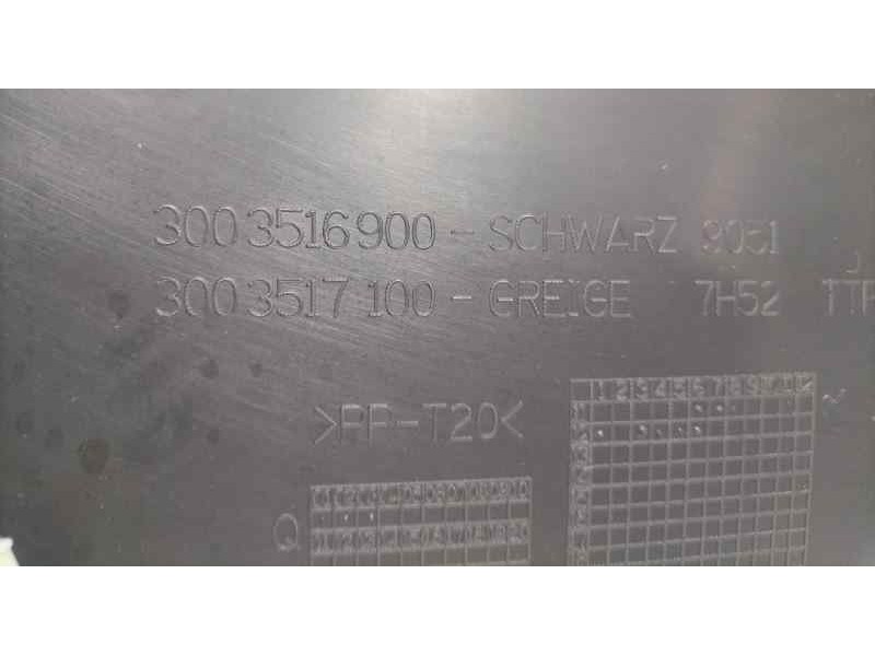 Recambio de guarnecido puerta delantera izquierda para mercedes-benz clase a (w176) referencia OEM IAM 3003516900 84990 R