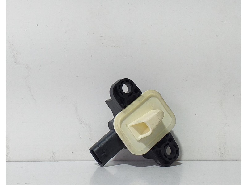 Recambio de sensor para mercedes-benz clase a (w176) a 180 cdi blueefficiency (176.000) referencia OEM IAM A1668210351 71166 R