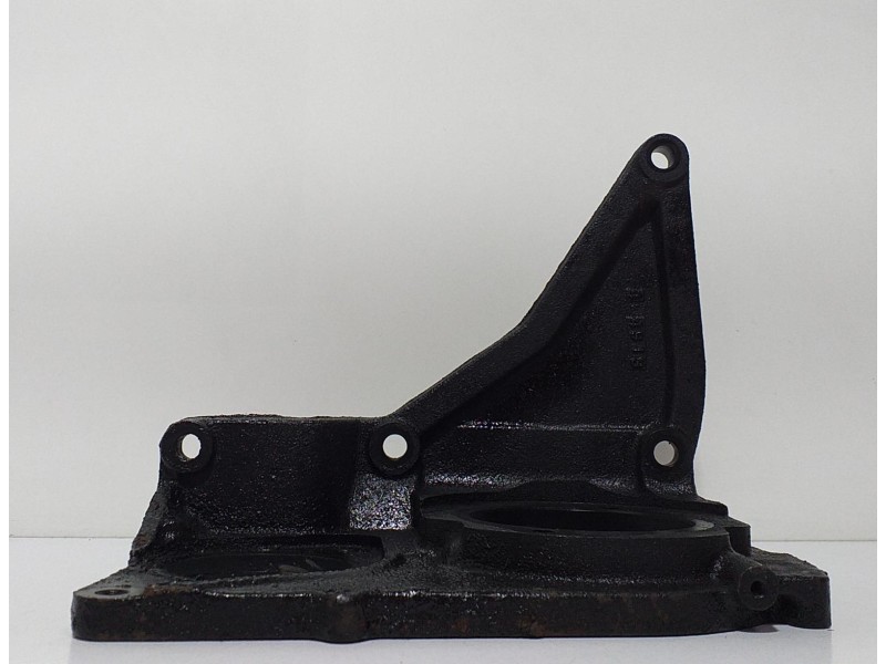 Recambio de soporte bomba inyeccion para nissan x-trail (t30) elegance referencia OEM IAM YD22ETI 62534 