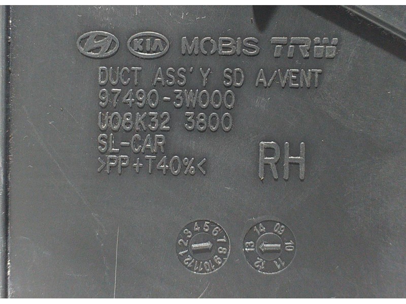 Recambio de rejilla aireadora para kia sportage concept 4x2 referencia OEM IAM 974903W000 68126 R